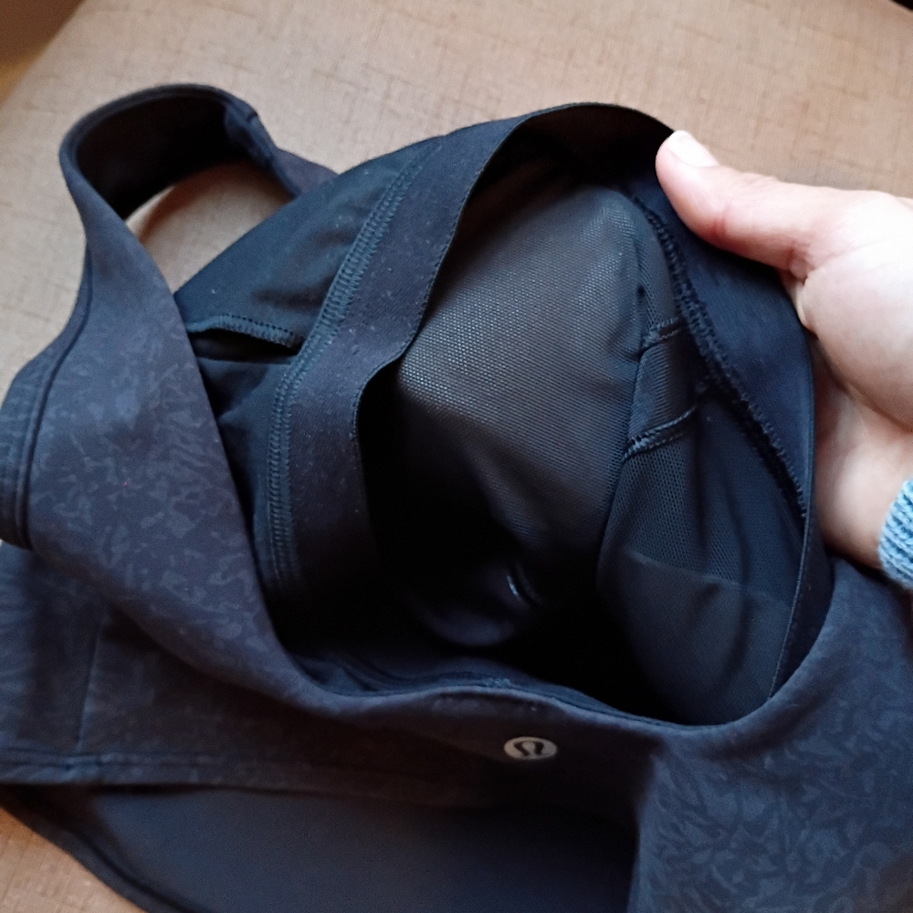 Lululemon Everlux Cut-Out Train Bra size small - Picture 8 of 9